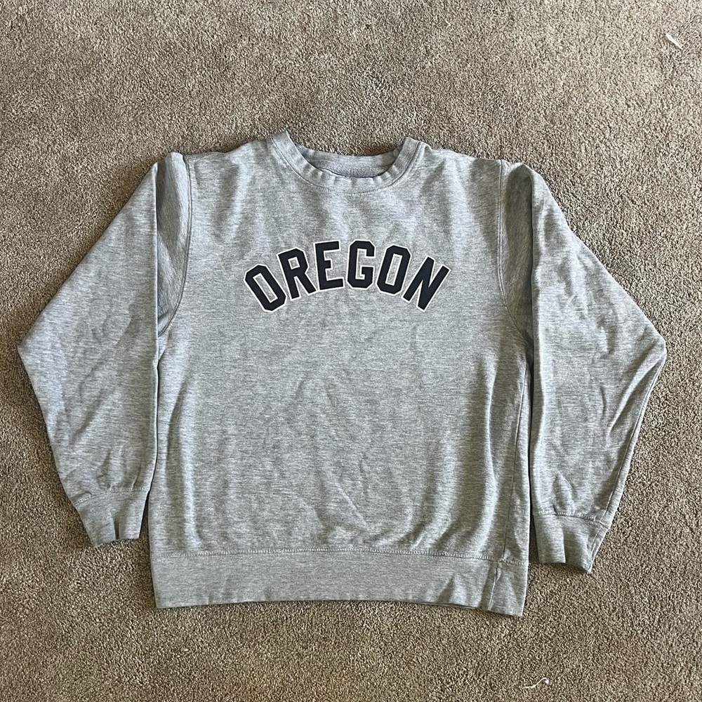 Grey Oregon crewneck🩶